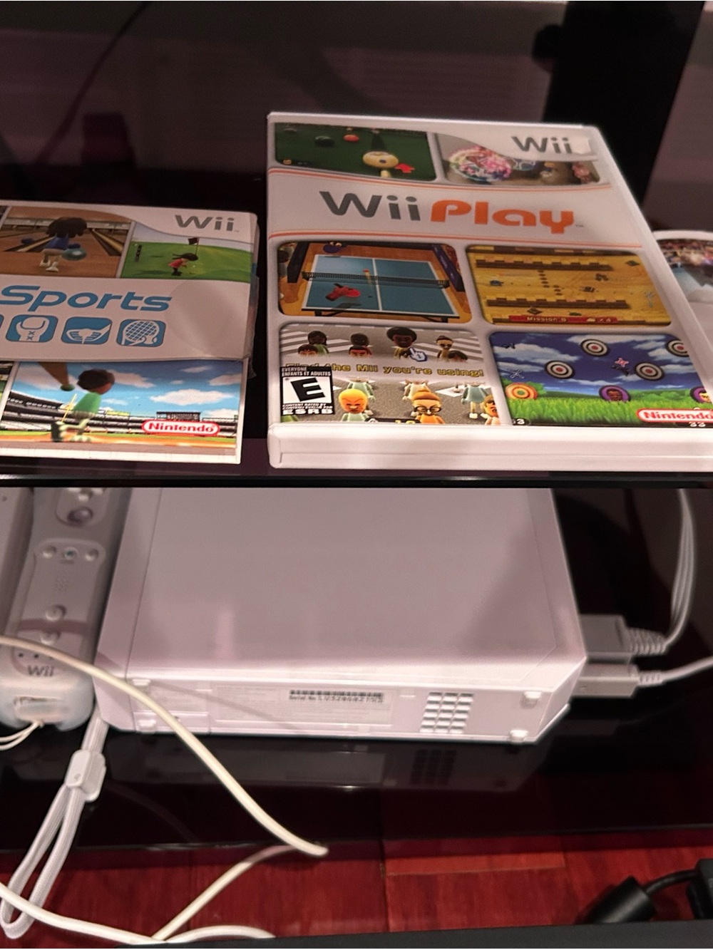Nintendo White Wii Console with Wii Play and Sports Game Cases